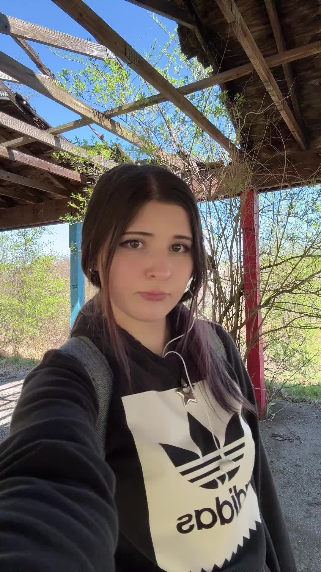 @🫠
