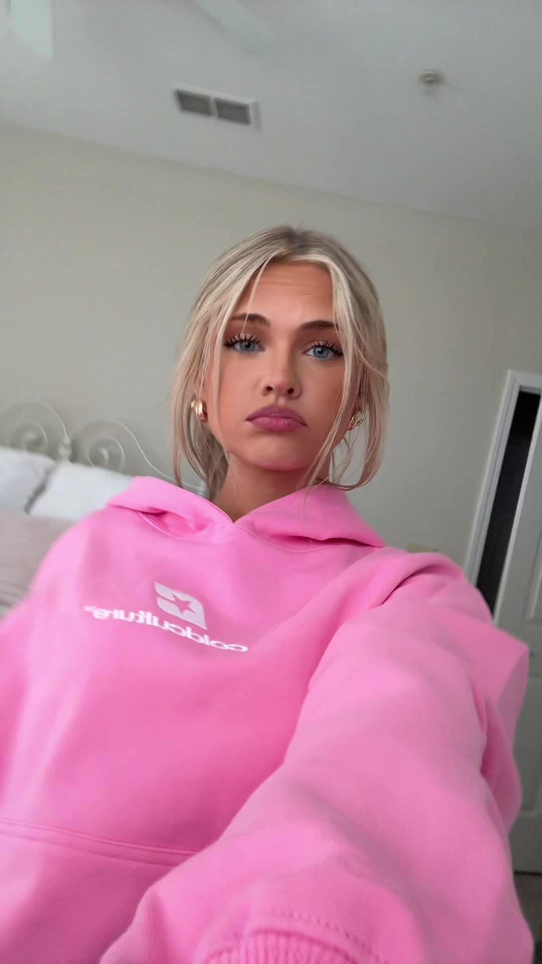 @Avaaa