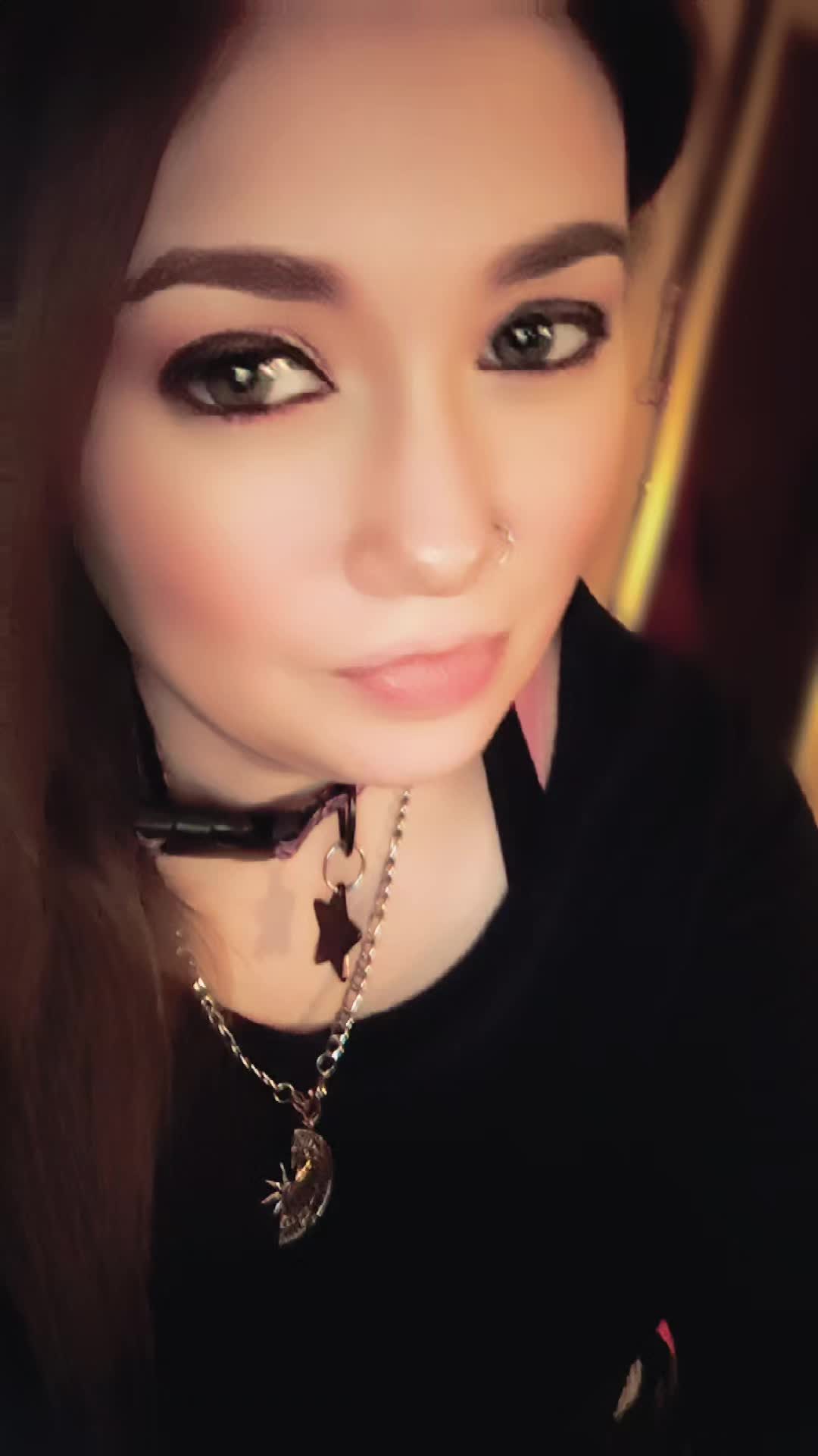 @🖤🩷EmoQueen🩷🖤