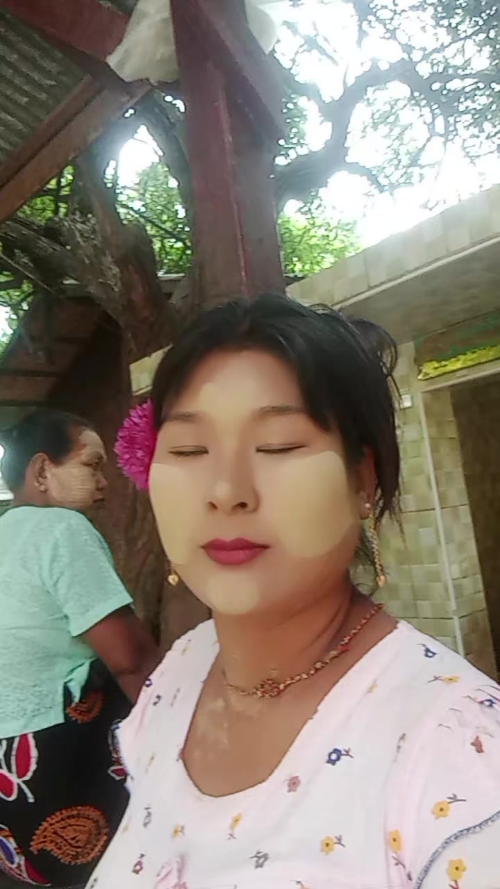@Chit Thu Wai