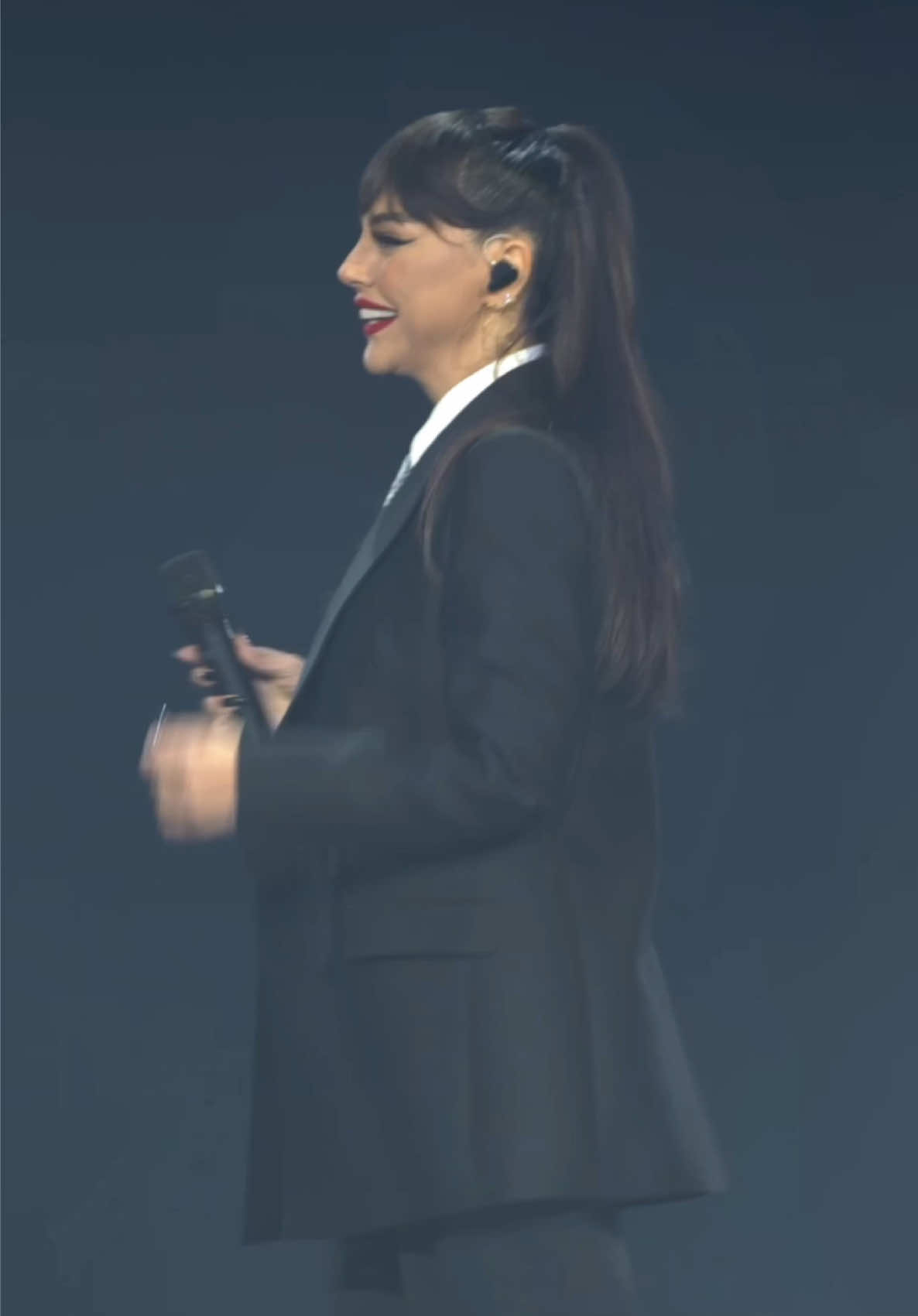 @Ebru Gündeş