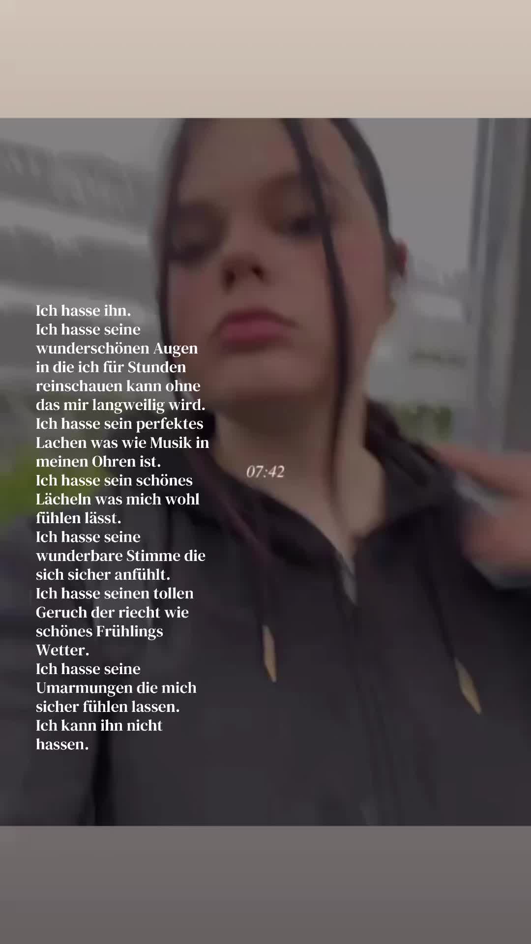 @𝐌𝐞𝐥𝐨𝐝𝐲 𝐋𝐞𝐚𝐧𝐧🌑