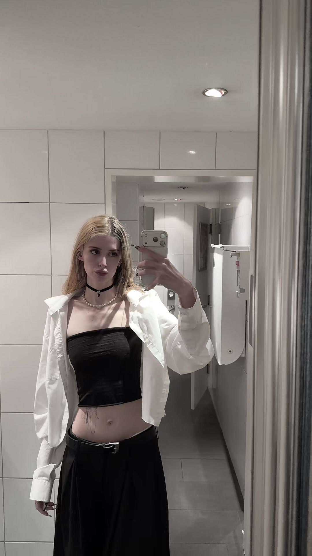 @Awemorre👁🗨