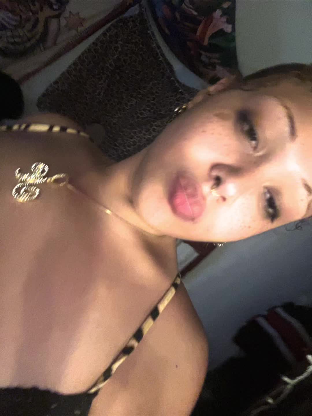 @M✰ds🧟♀️
