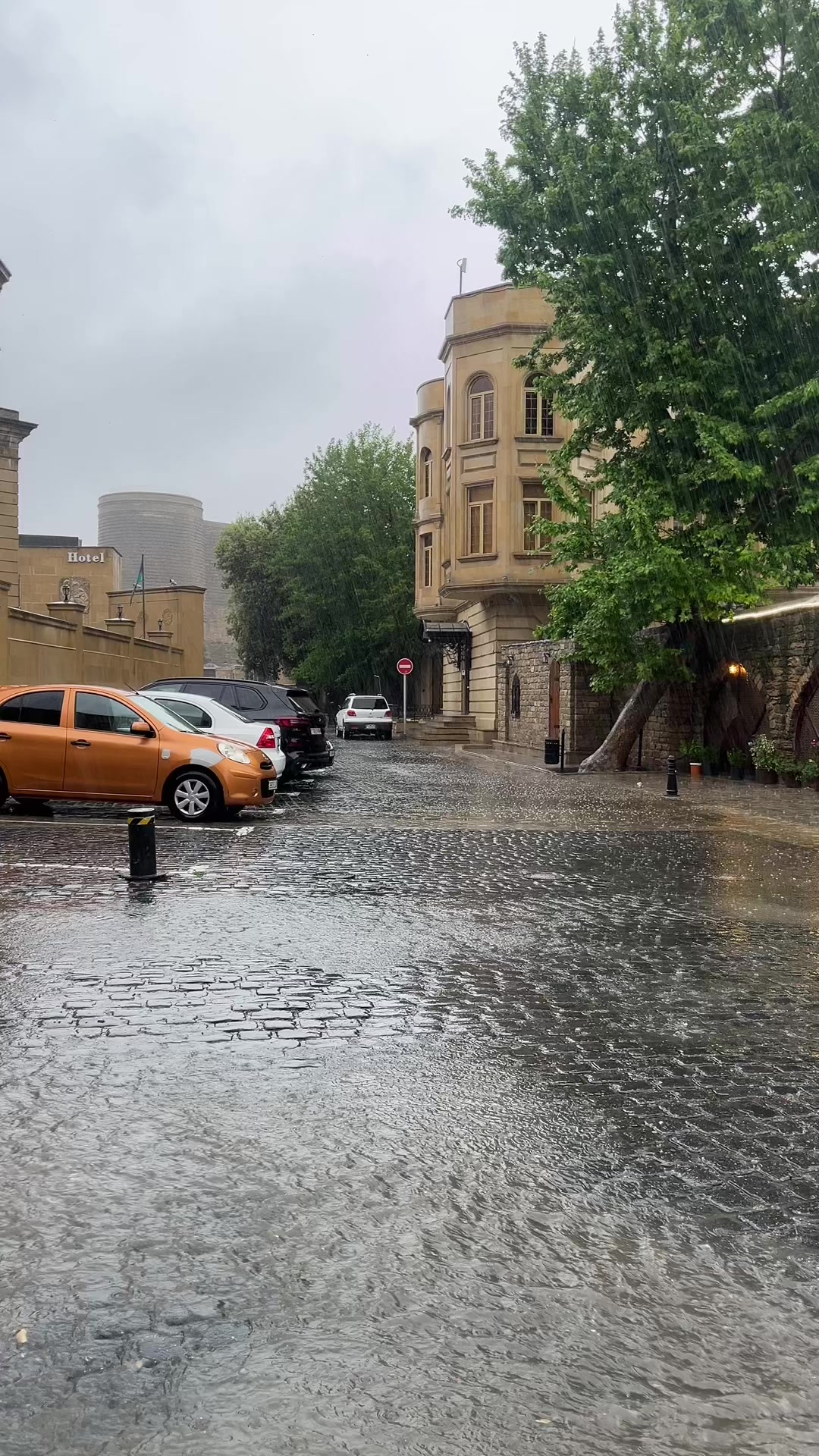 @travelsbaku