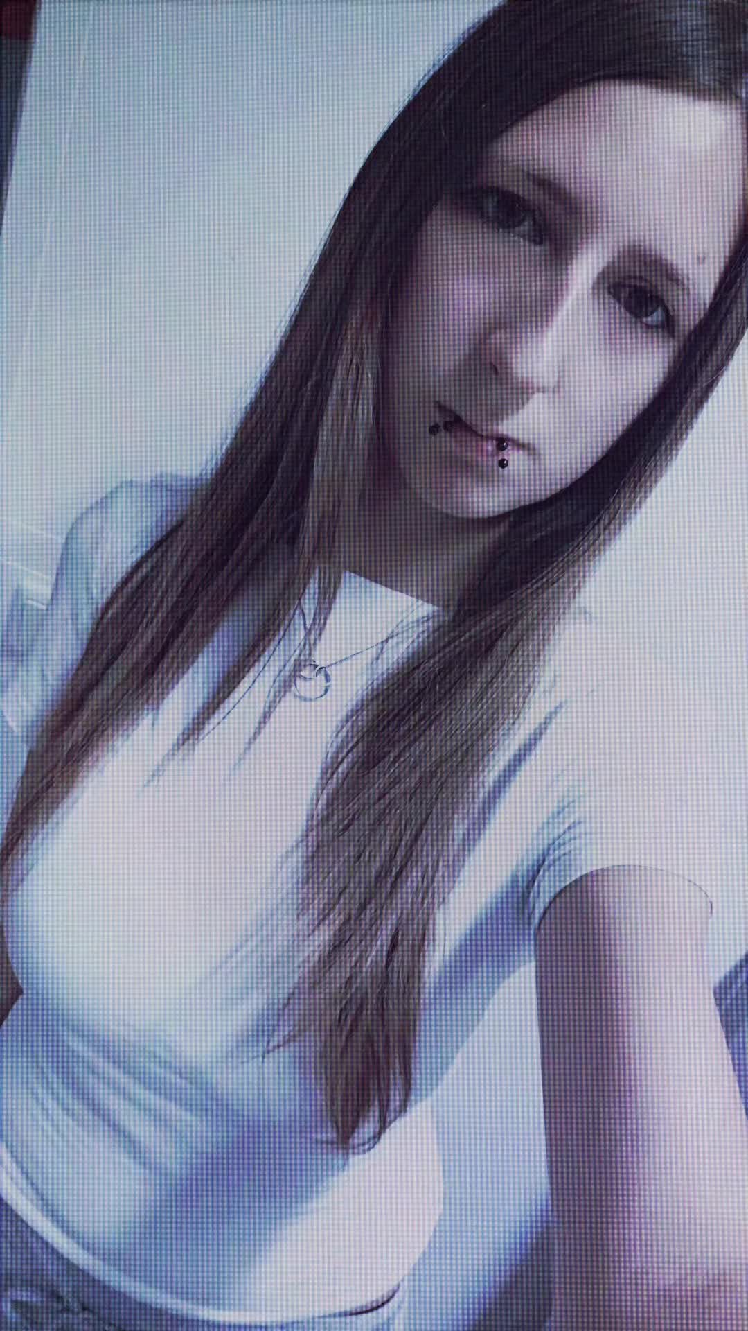@Kitty_T.L