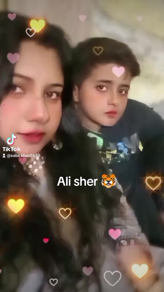 @SABA KHAN official ❤️🇵🇰