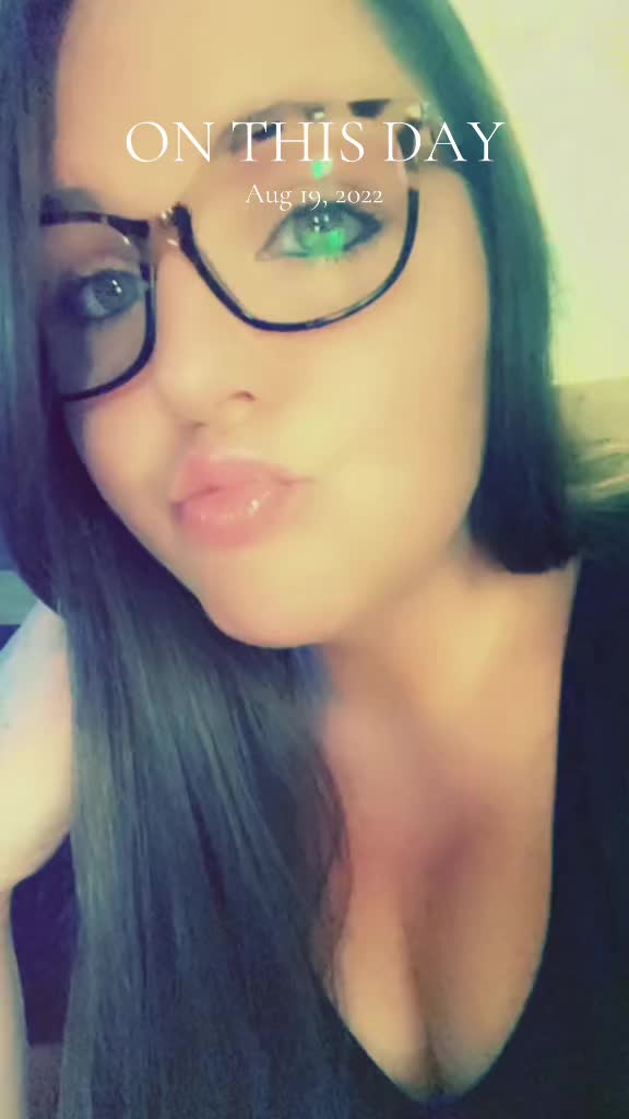 @SelfieQueen57👑