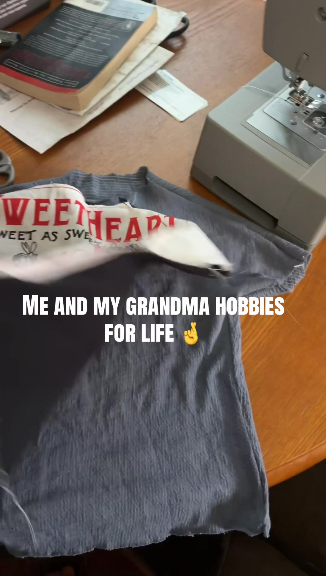 @🐝
