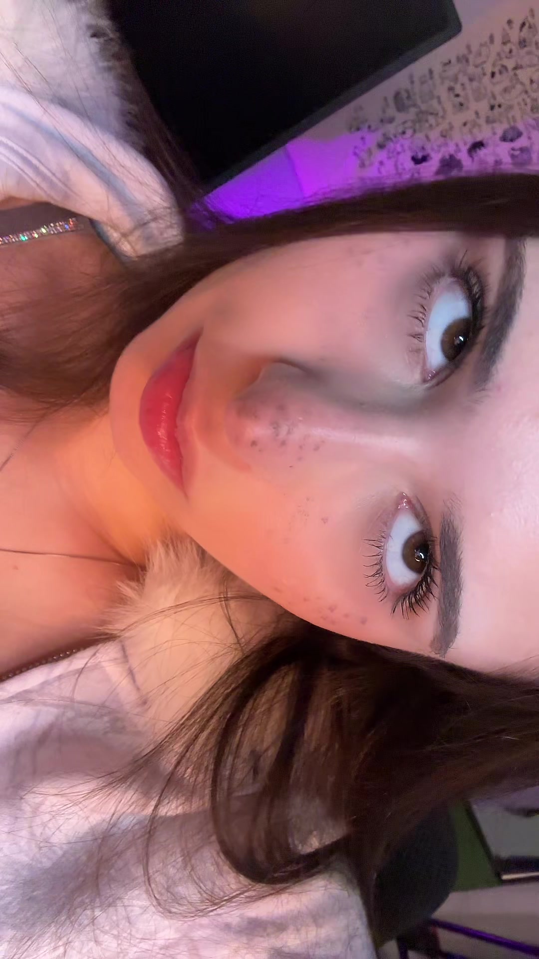 @heyvixie