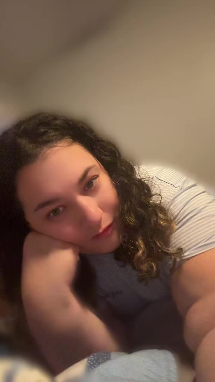 @💜🩷🩵 IceQueen92 🧊 👑 😴🐐