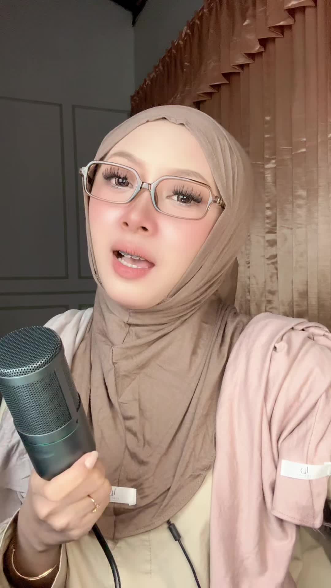 @ليديا رحمة