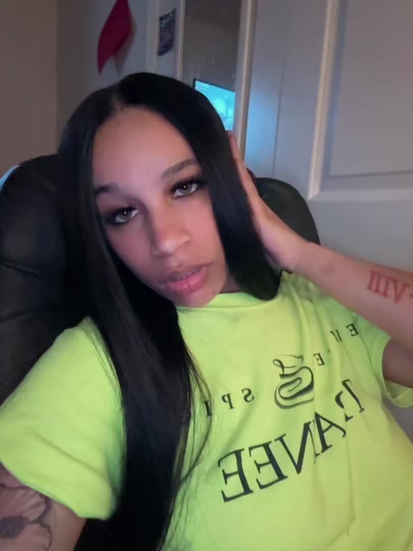 @Trini Winnie 🍭
