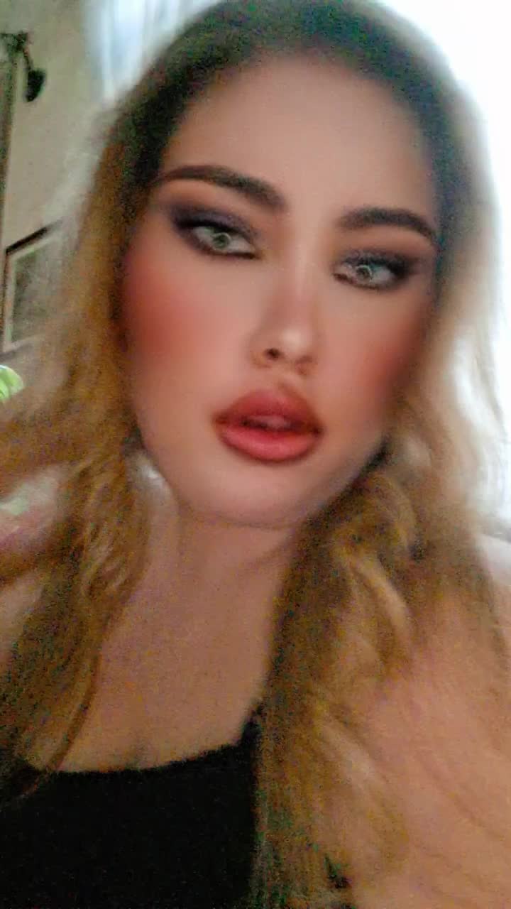 @Angelica Colella