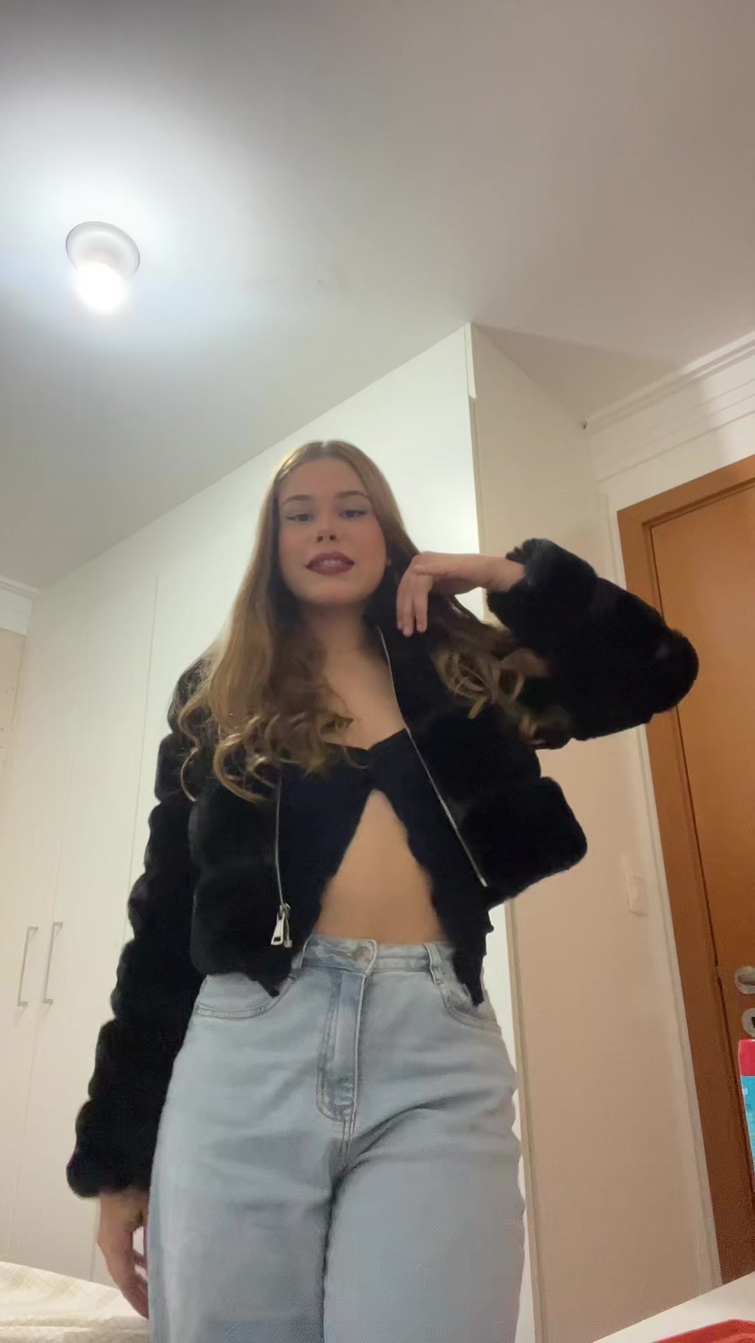@julievilyy