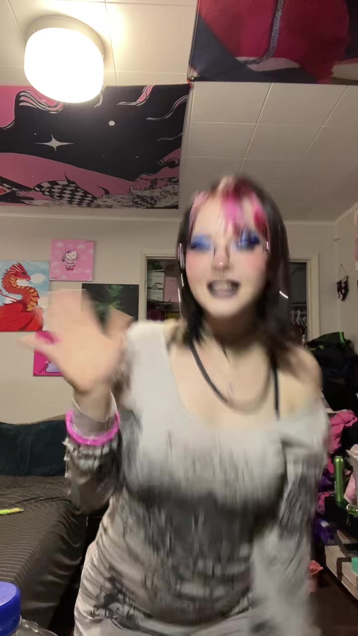@thepinkleopard
