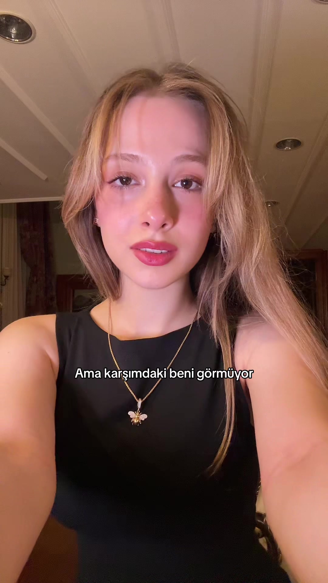 @Elif Sara&ccedil;