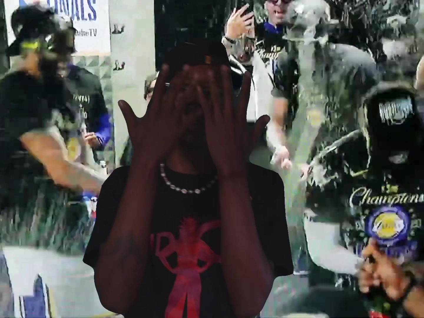 @S Y R O S I S