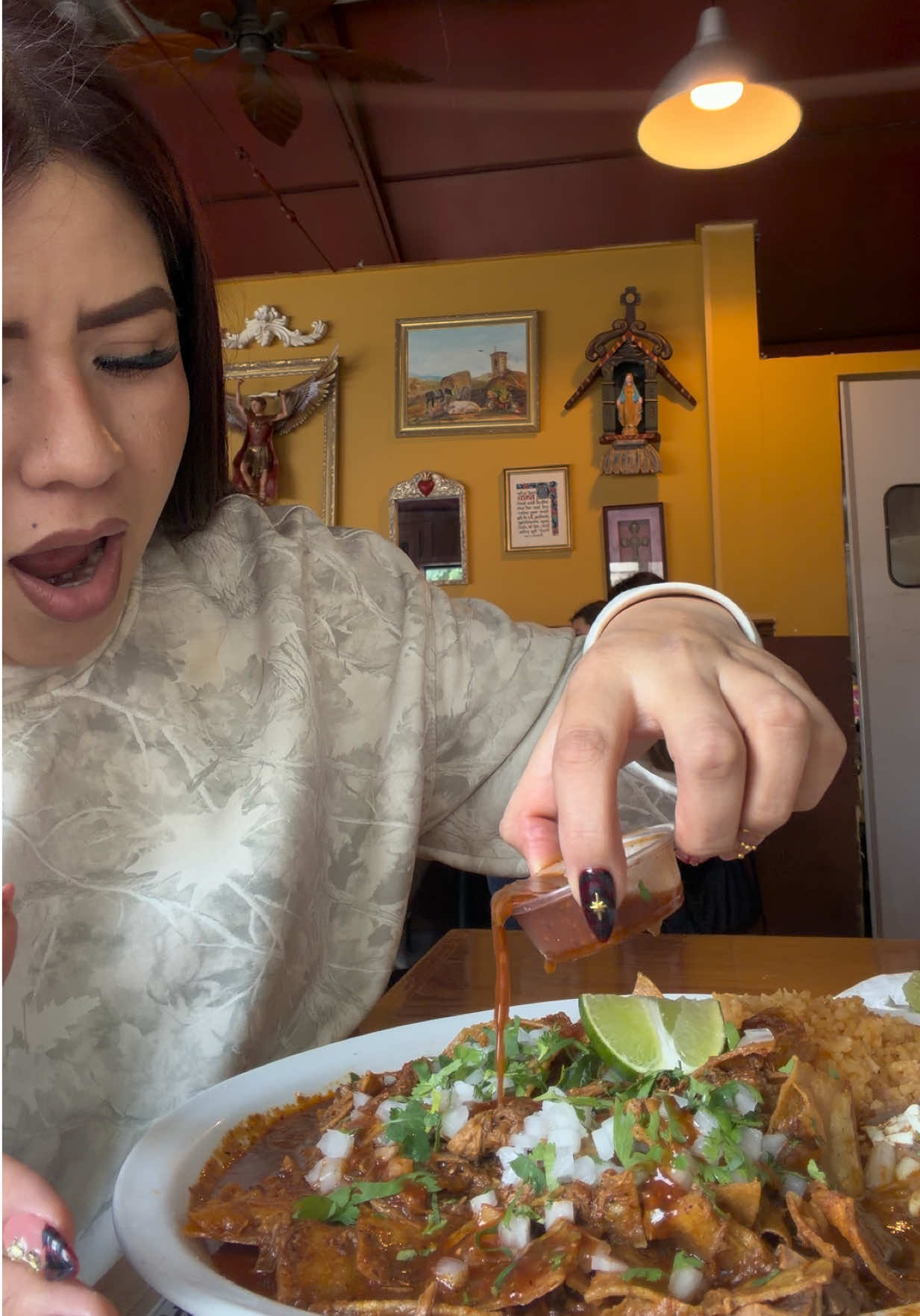 @Laura Sarahí