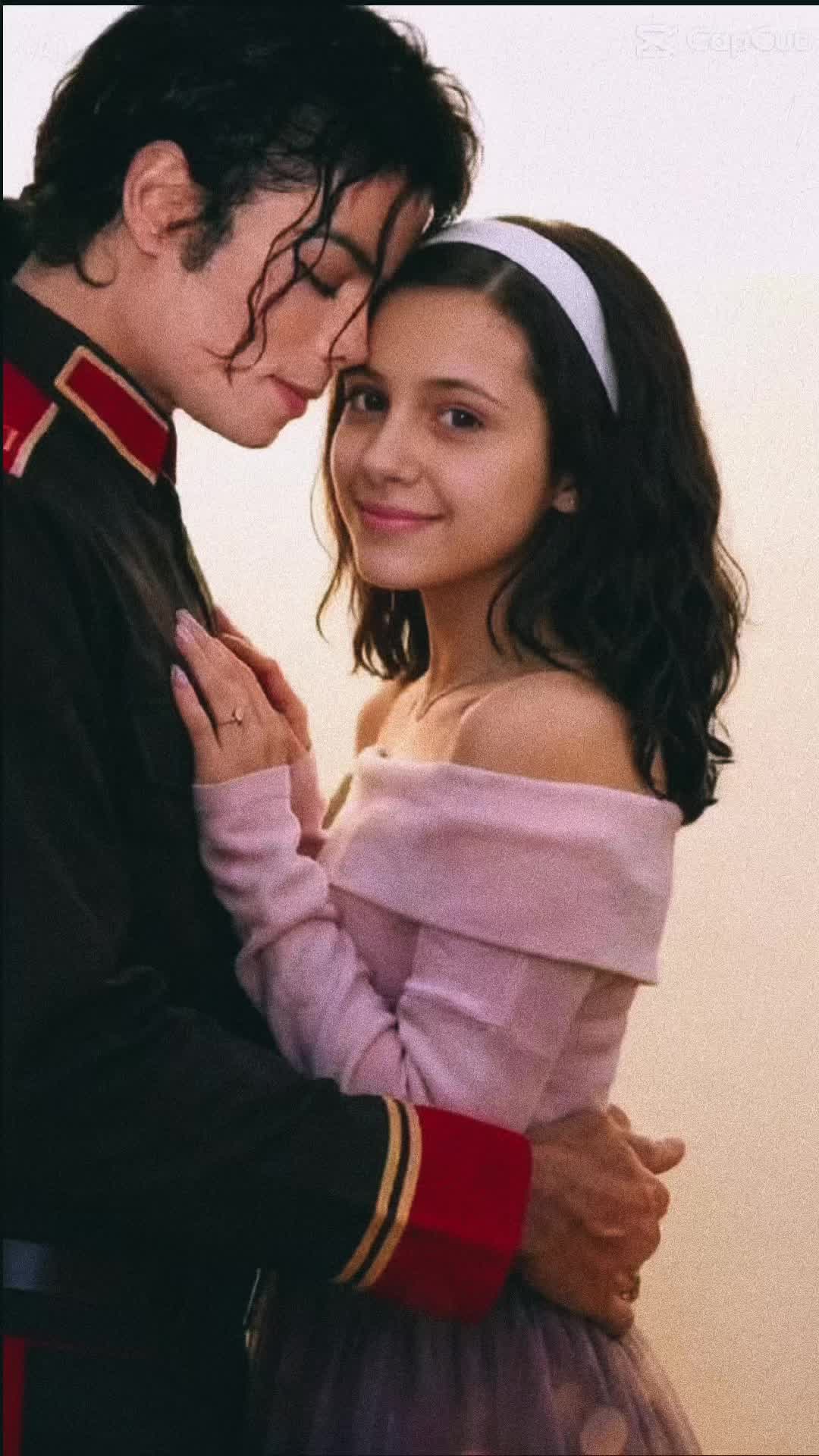 @zeynepjackson🫰🏻❤️🫰🏻Mj