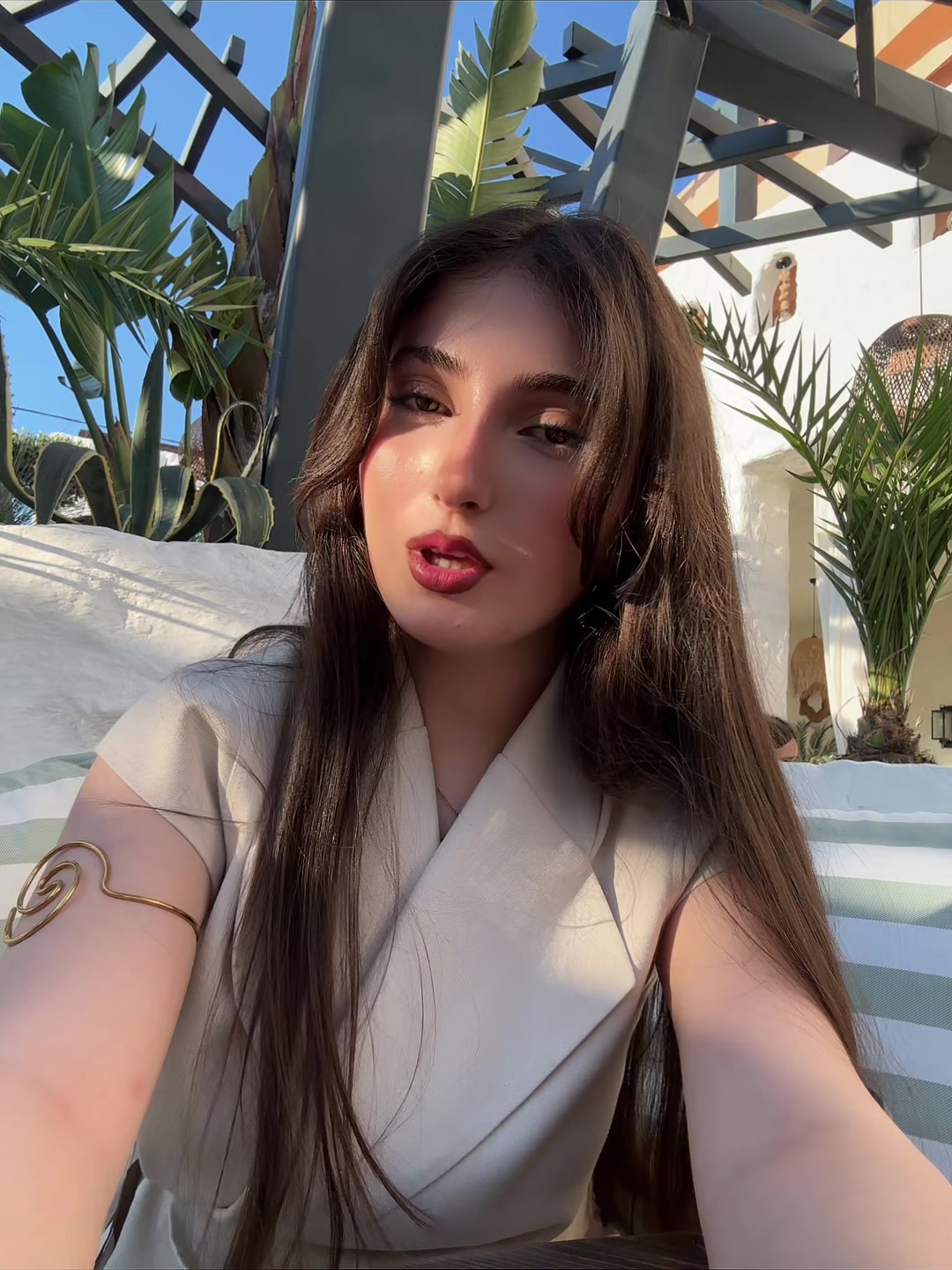 @<3