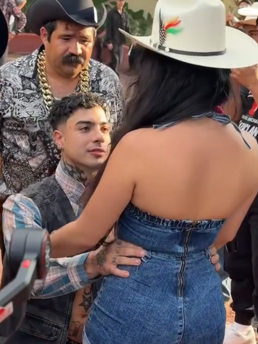 @mansi&oacute;n vip clips