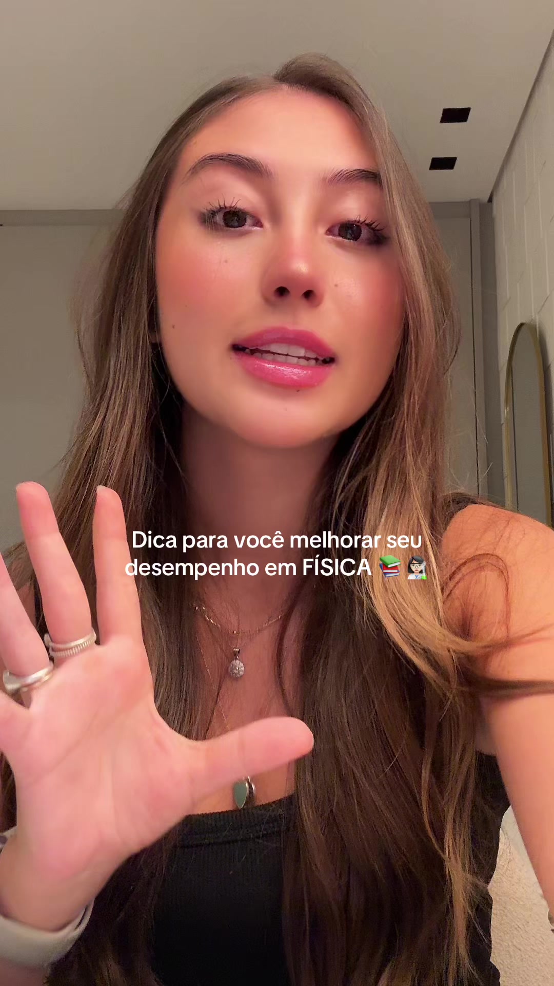 @laura