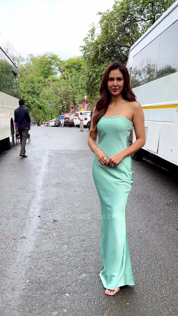 @sonam bajwa official ✅