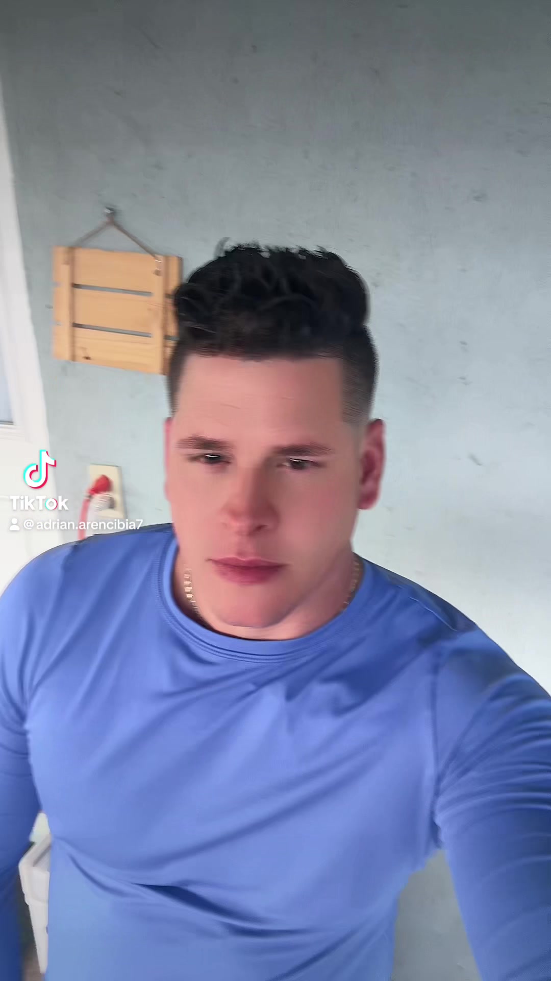 @Adrián