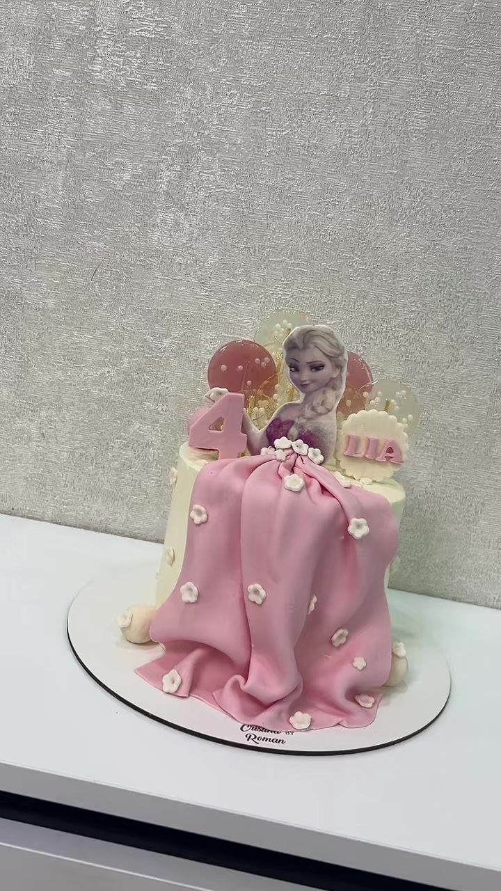 @Desserts by Cristina Roman