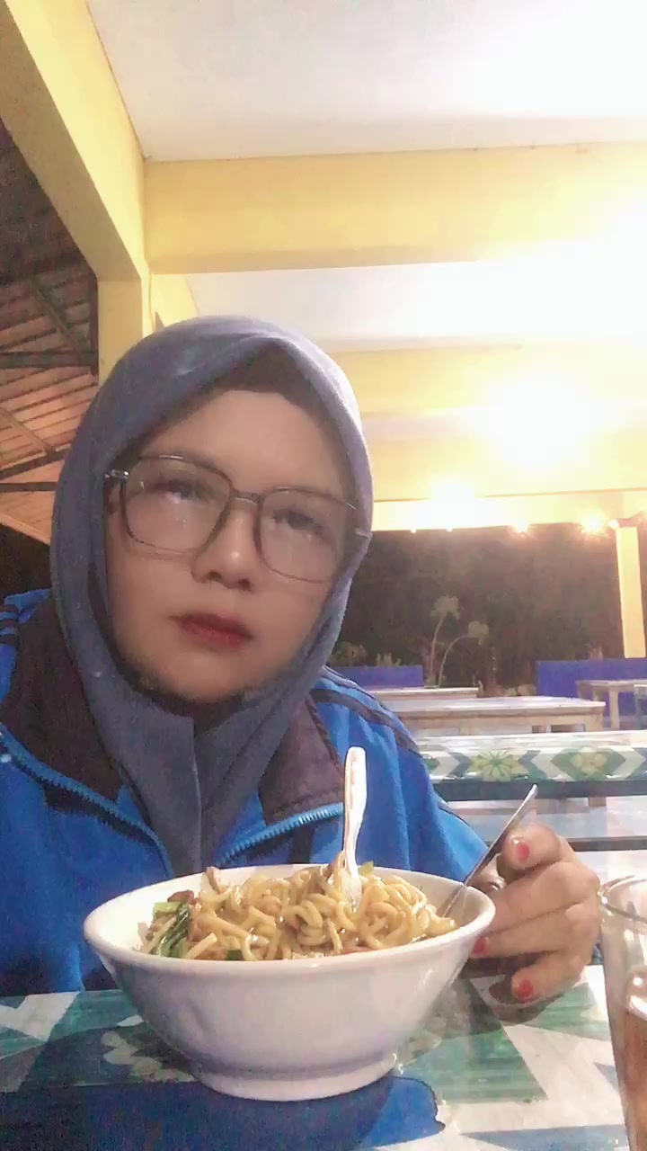 @Bundasaskia