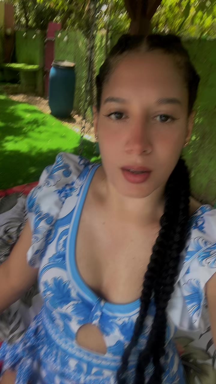 @Esther Deschamps