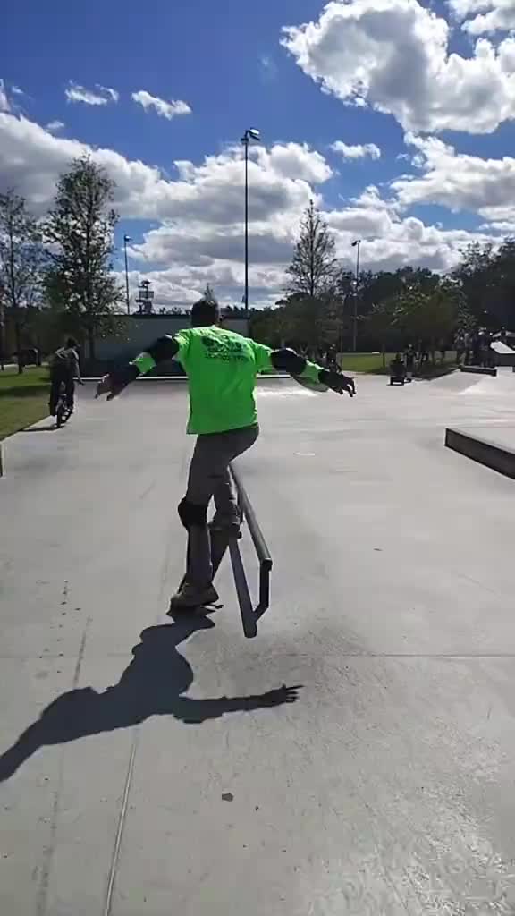 @senditmarcus