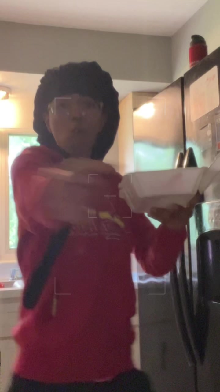 @QueenEyeDivine