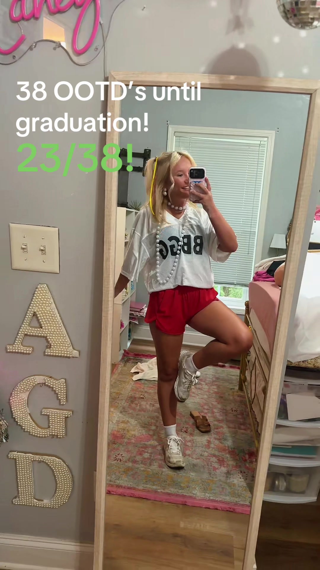 @laneygracekelley