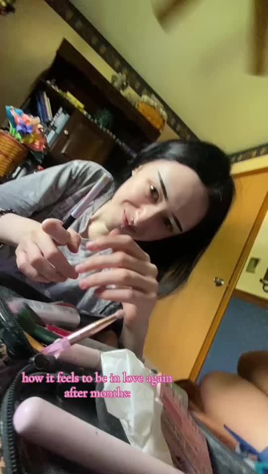 @ur.crystal.gf