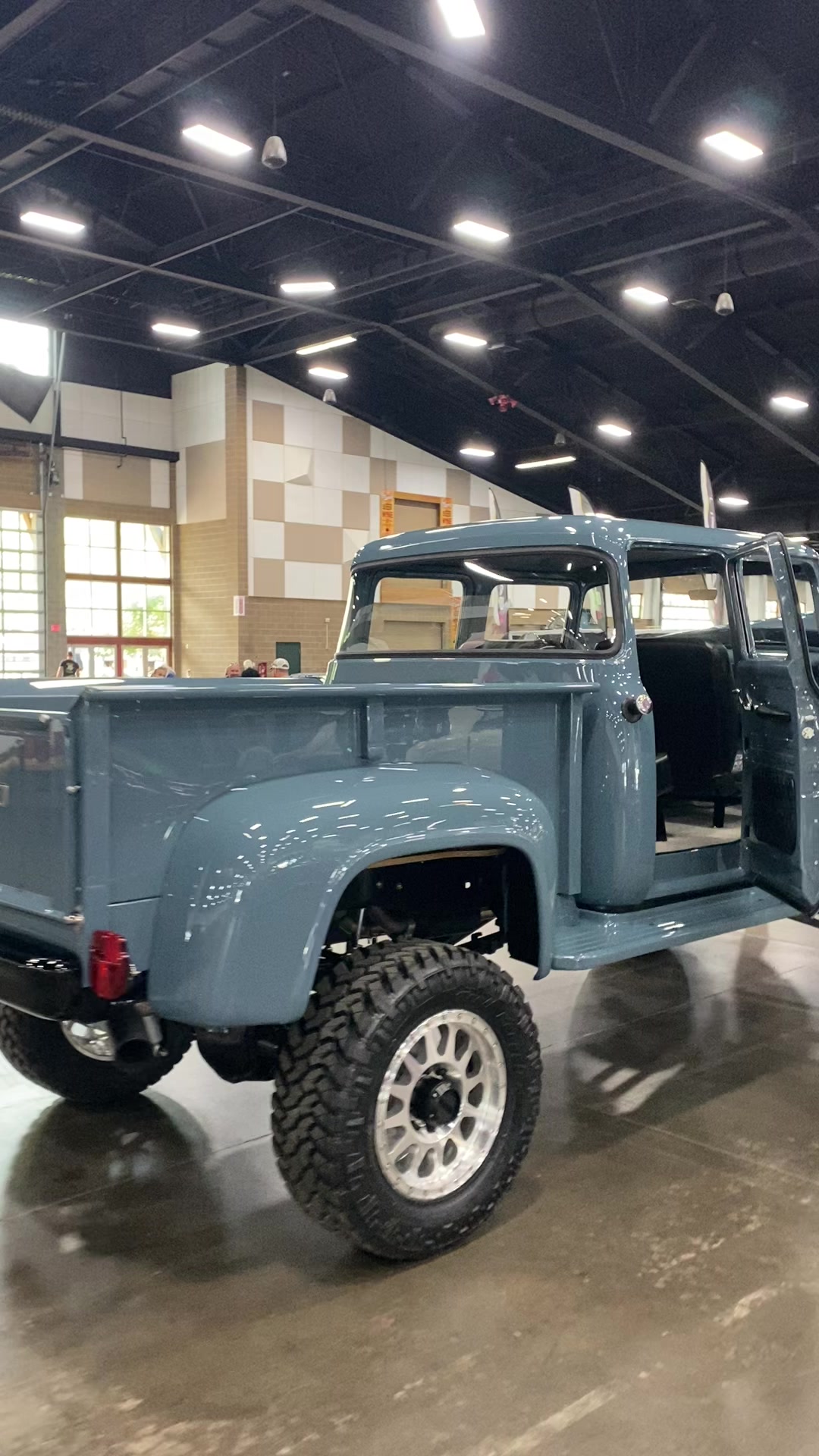 @Thumbs up Hot Rods