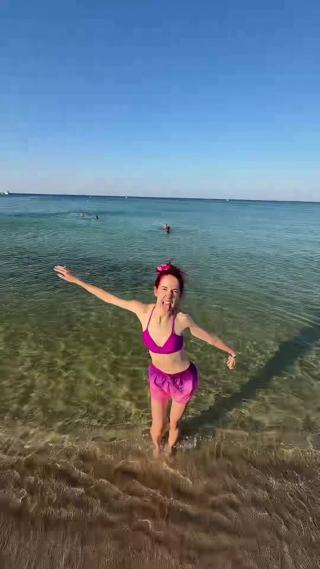 @EmiFox