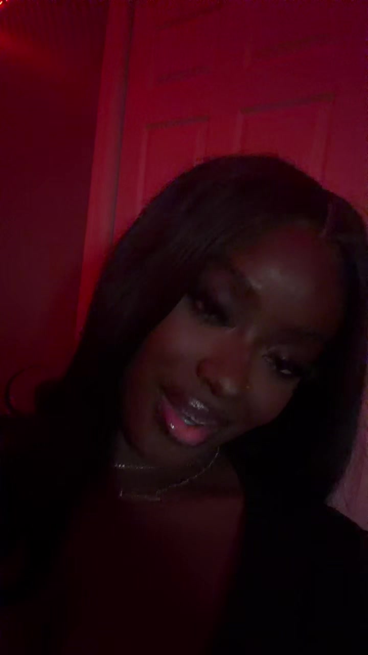 @darkskinhottie