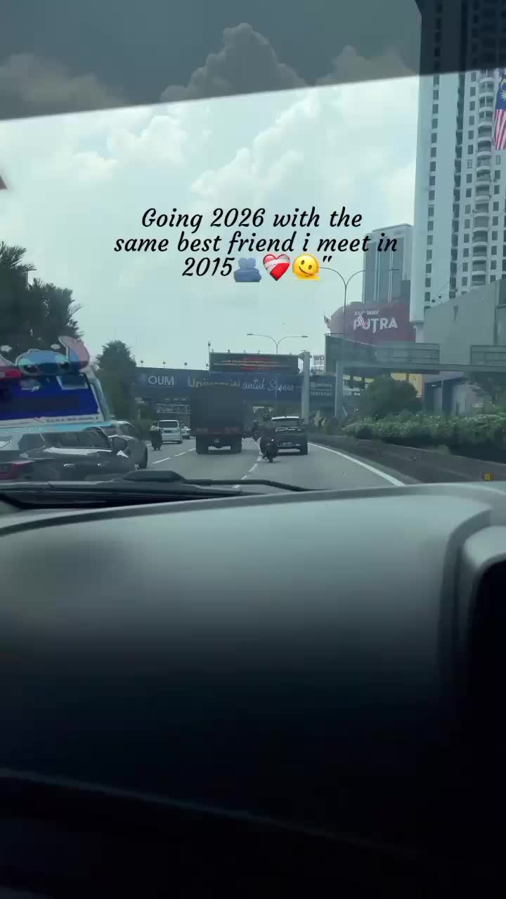 @ᥫ᭡.