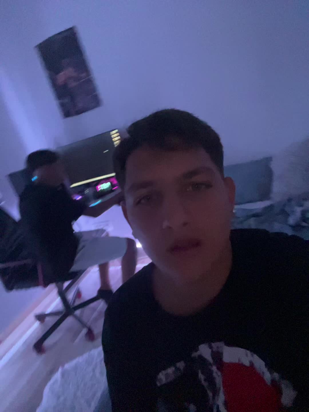 @leonboy