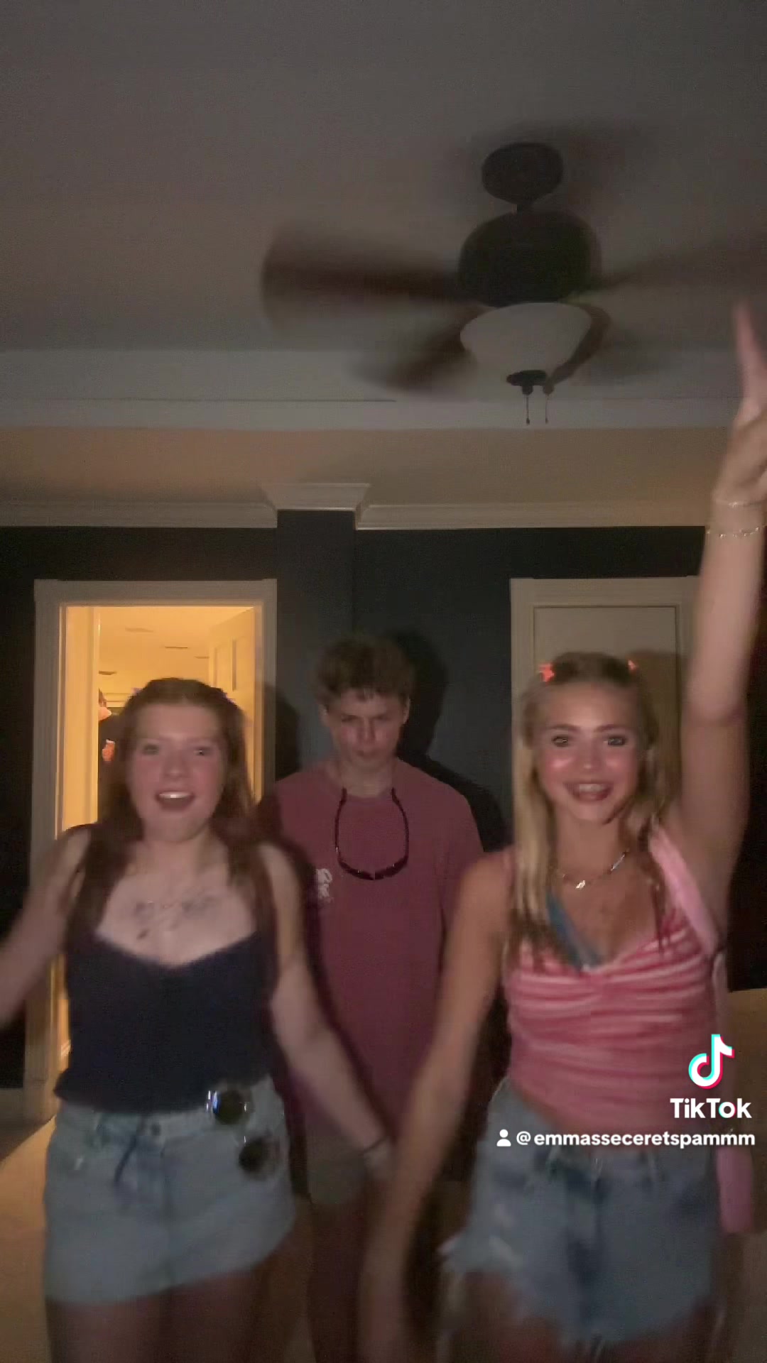 @Emma😁✌️🥳