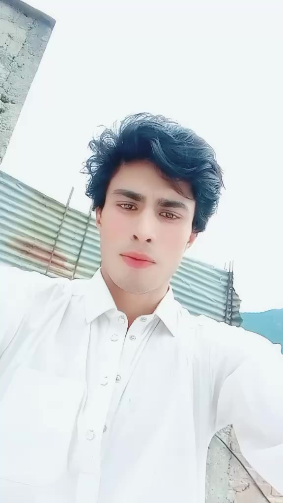 @M<(♥️)>R