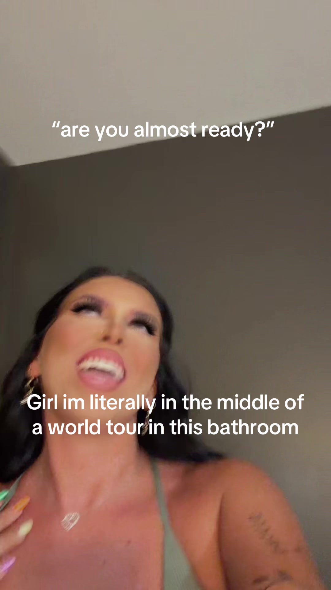 @mekennah_