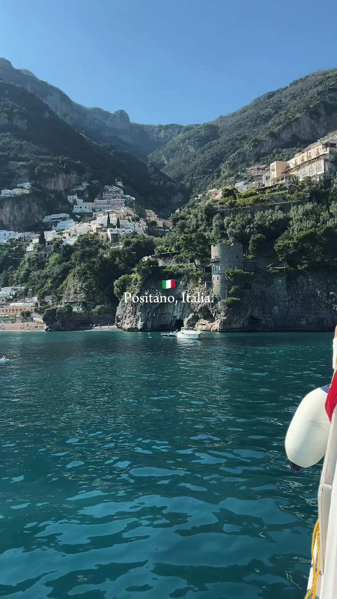 @Cami | Travel & Work