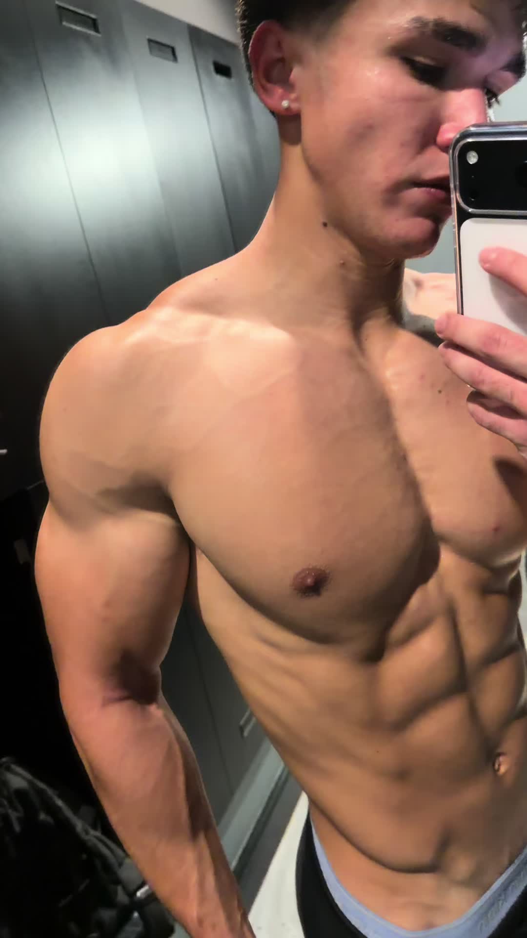 @Kalel🦸🏻♂️