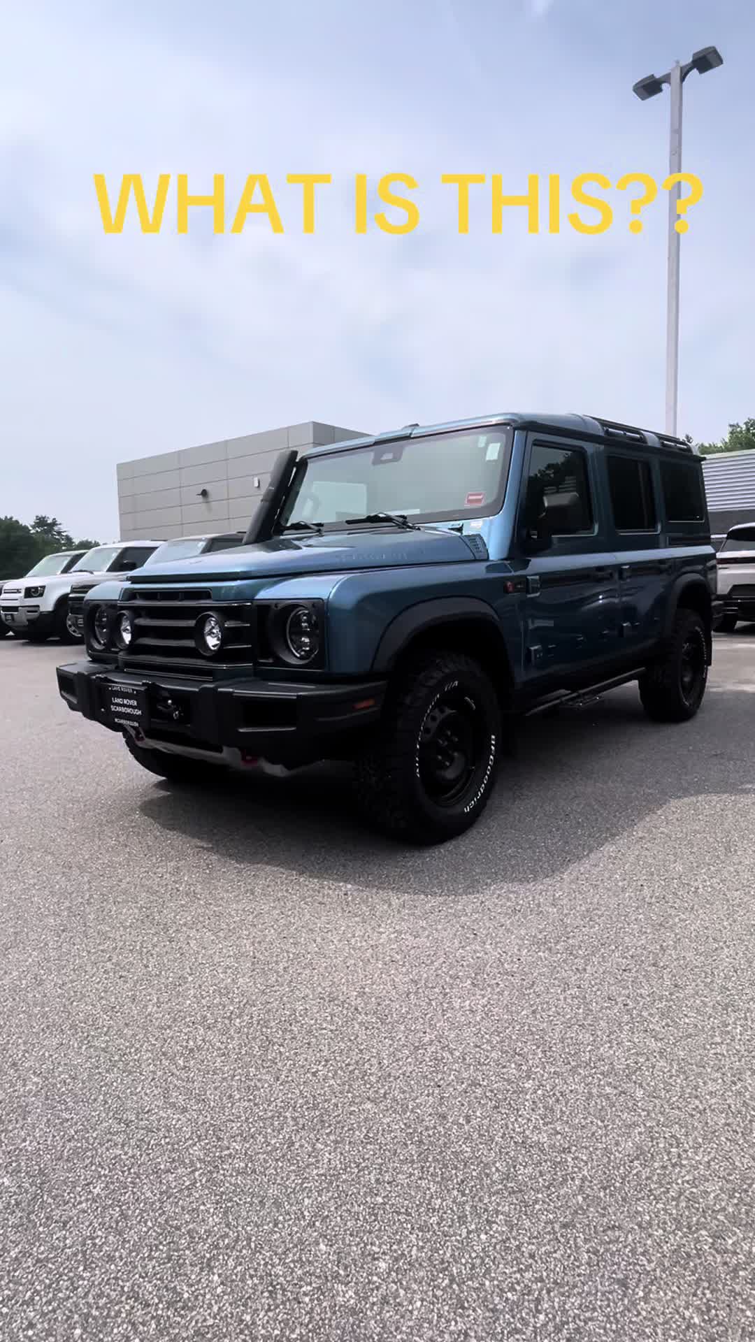 @SarahSellsLuxury