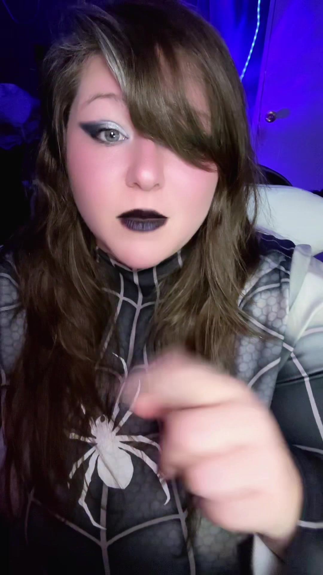 @hallochrissycat
