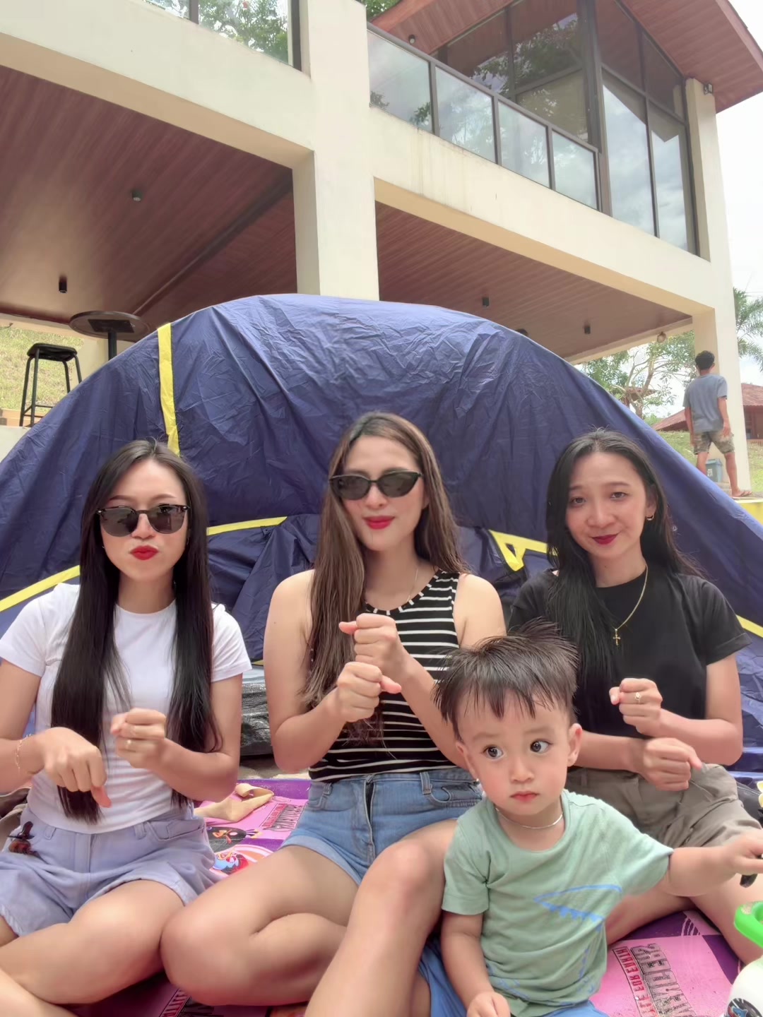 @xoxoxxixixi