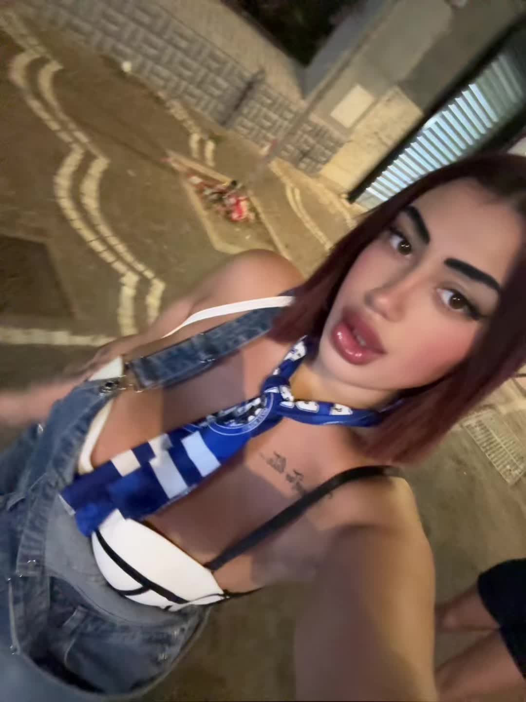 @_rosypetrone_